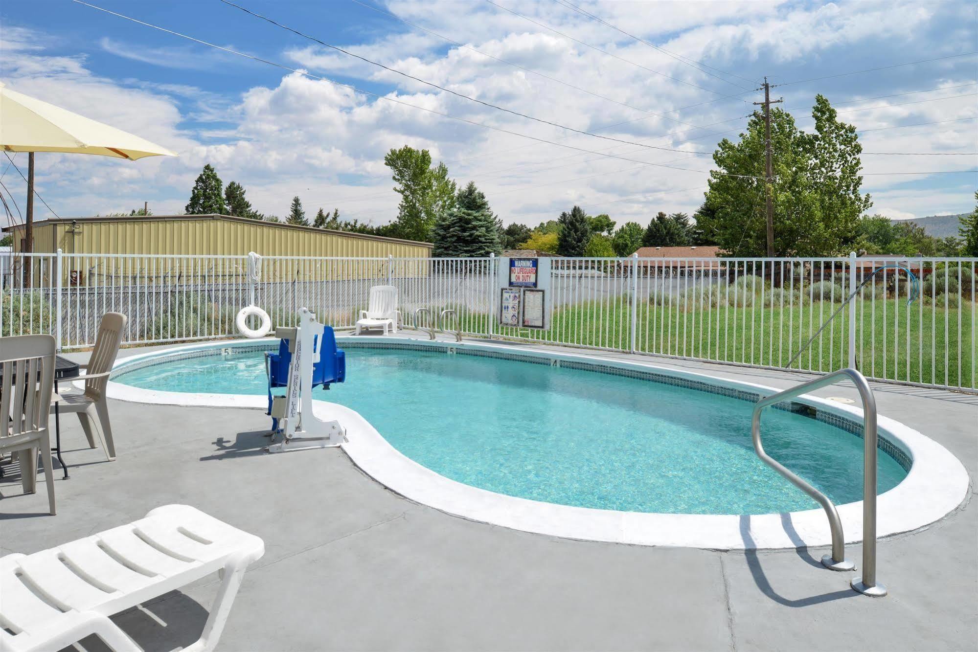 Americas Best Value Inn - Carson City Ngoại thất bức ảnh